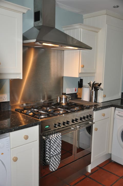 Kitchen range