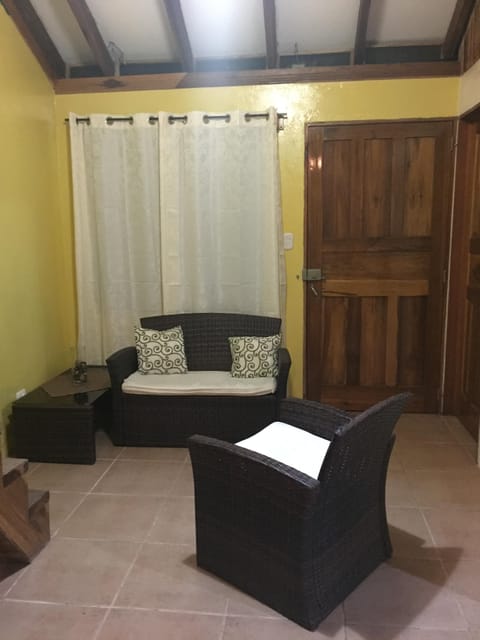 Complete House in Puerto Viejo - Minutes from Beach/Town Center! House in Puerto Viejo Talamanca