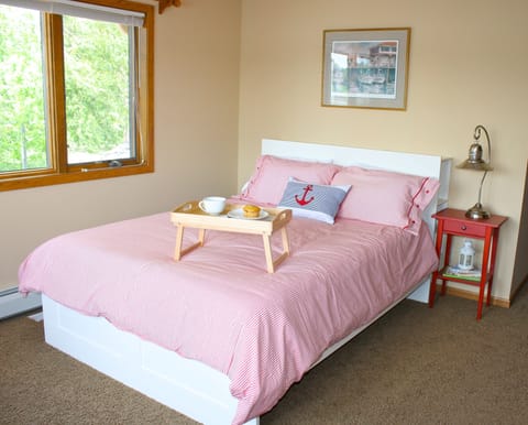 5 bedrooms, memory foam beds, iron/ironing board, free WiFi
