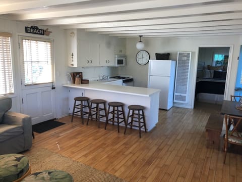 Kitchen and Counter Seating