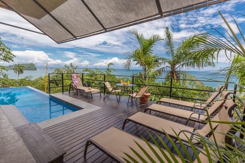 Outdoor pool, an infinity pool