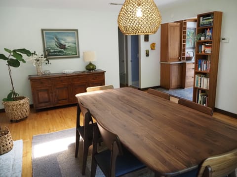 Dining room to kitchen.