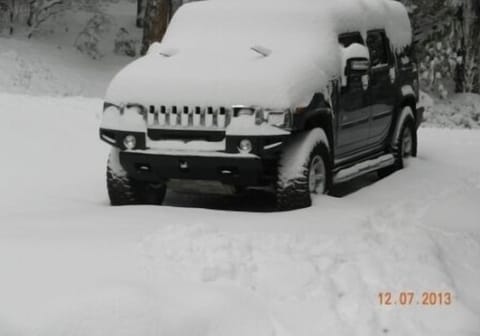 1.5 ft snow on 12/7/13