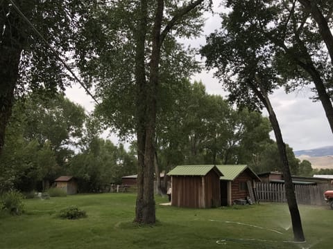 Newly Remodeled Historic Log Cabin on Banks of Horse Creek Cabin in Dubois