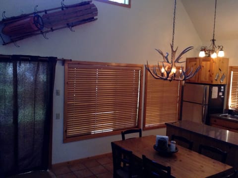 MOUNTED 1900 TOBAGAN