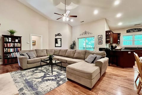 The Falcon at Asheville Retreats - "Where together is better"