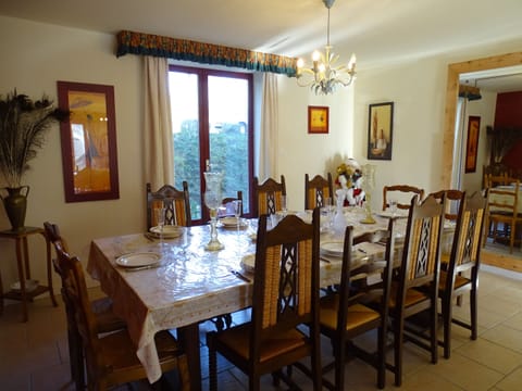 Large dining table to seat 12 guests