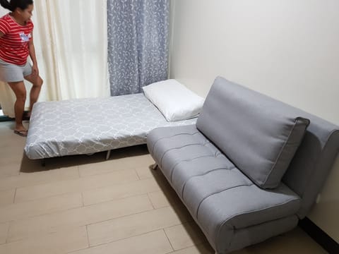 Iron/ironing board, internet, bed sheets, wheelchair access