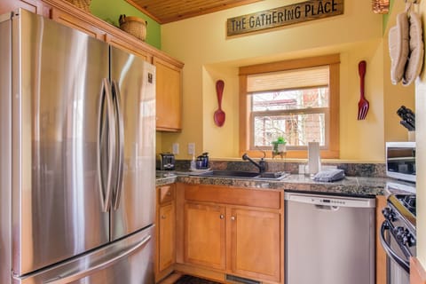 Kitchen | Toaster | Spices | Ice Maker