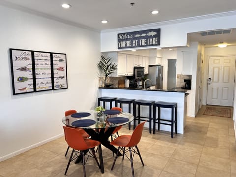 Dining Table & Kitchen Bar Stools