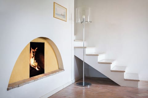 00a081e4-d107-4c5a-8bfa-5687bcf5b6a5