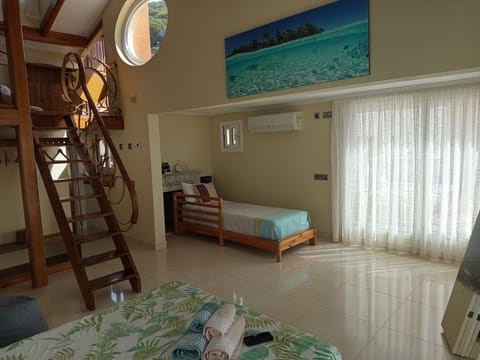 5 bedrooms, in-room safe, iron/ironing board, free WiFi