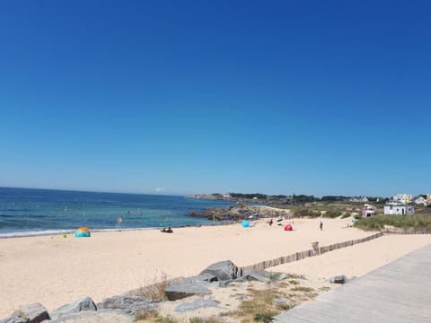 Beach nearby, sun loungers