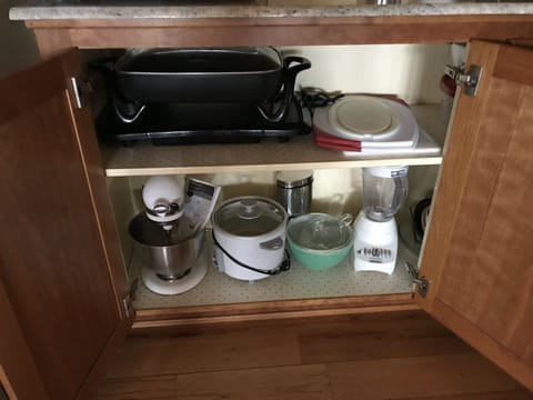 Fridge, microwave, coffee/tea maker, toaster