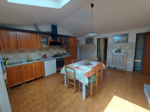 kitchen apartment first floor south side