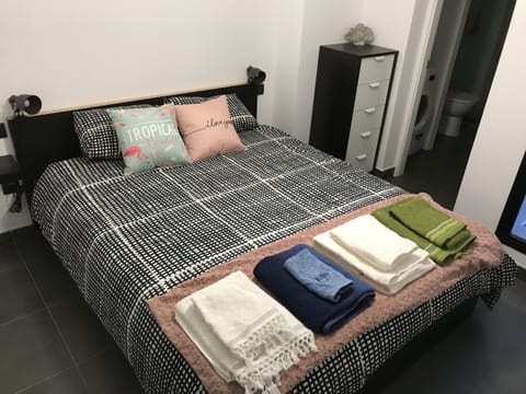 1 bedroom, iron/ironing board, internet, bed sheets