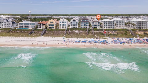 Beach nearby, sun loungers, beach towels