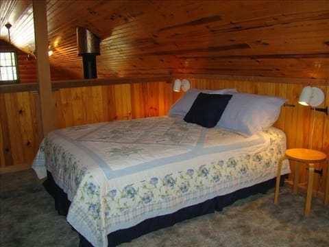 2 bedrooms, iron/ironing board, bed sheets, alarm clocks