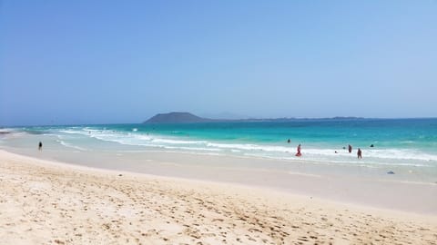 Beach nearby, sun loungers, beach towels