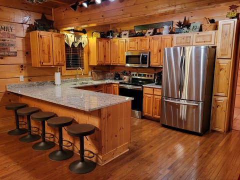 OCTOBER 2021, NEW KITCHEN LAYOUT WITH NEW GRANITE COUNTERTOPS!!!!