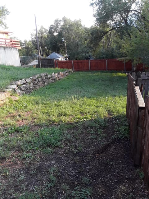 vacant side lot if needed for parking small trailer or boat