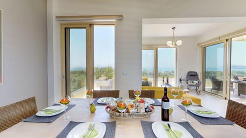 Freedom villa kitchen and living room!