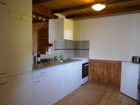 Room, Property, Kitchen, Furniture, Cabinetry, Building, Countertop, Floor, House, Interior Design