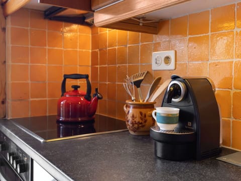 Kitchen, Kitchen Appliance, Countertop, Flooring, Interior Design, Tap, Plumbing Fixture, Kitchen Stove, Plumbing, Tile