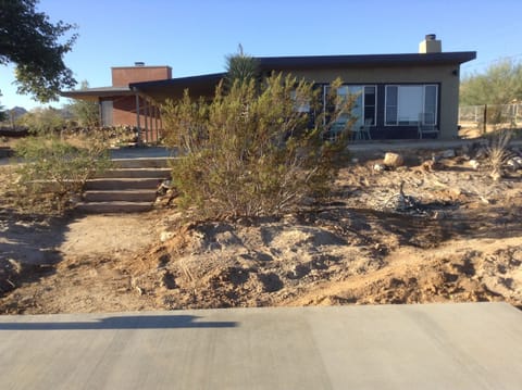 Joshua Tree Modern Guest House