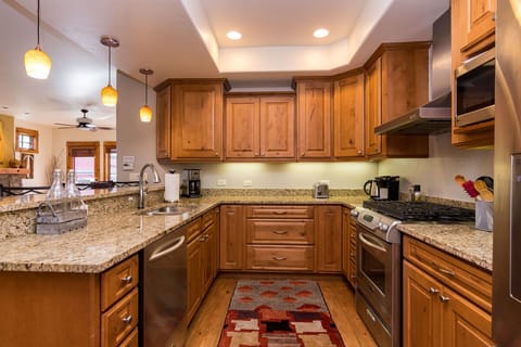 Embrace your inner chef in the fully equipped kitchen