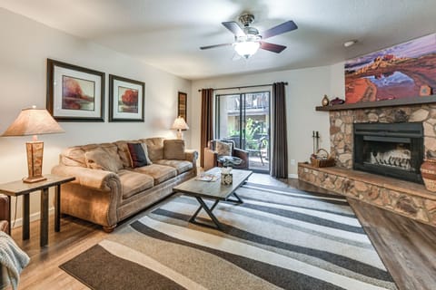 Sedona Vacation Rental | 2BR | 2.5BA | 1,280 Sq Ft | Stairs Required