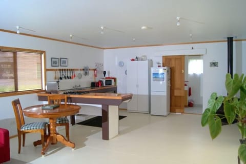 Kitchen/dining