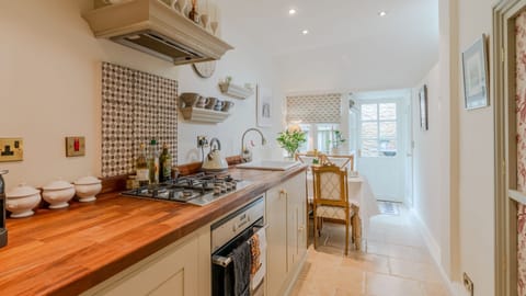 Kitchen to rear courtyard, New Church Cottage, Bolthole Retreats