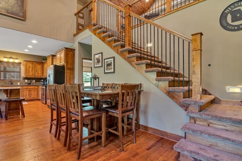 Seating for 8 at the dining table and room for 6 more at the kitchen island!