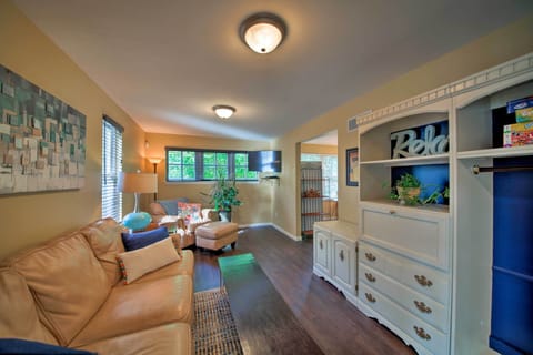 The newly renovated cottage is a perfect getaway & has a flat-screen Smart TV!