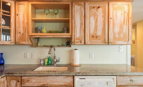 Kitchen with dishwasher