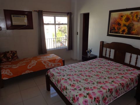 4 bedrooms, iron/ironing board, free WiFi, wheelchair access