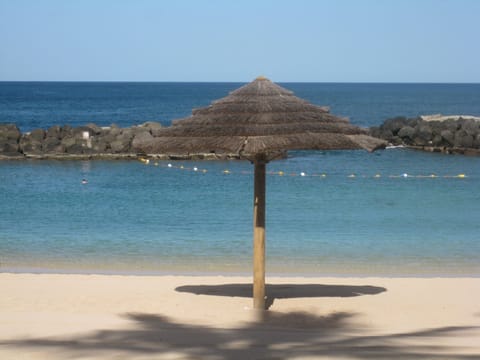 Beach | Beach nearby, sun loungers, beach towels