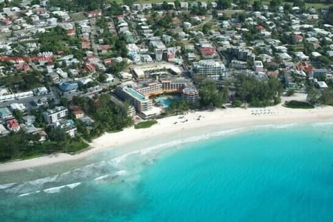 Beach | Beach nearby, sun loungers, beach towels