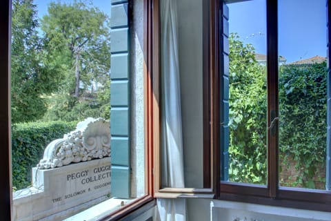 Guggenheim Museum entrance: view from the living