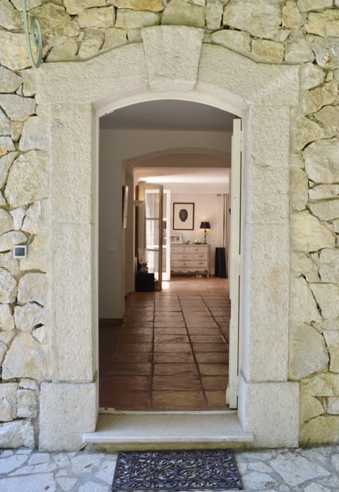 La Sonine - Entrance