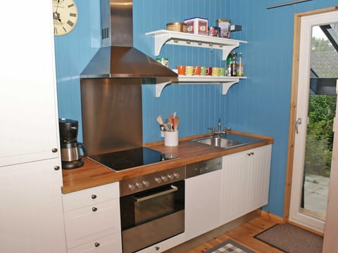 Fridge, oven, dishwasher, highchair