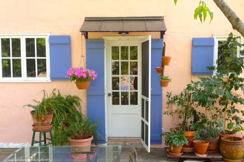 this is the back door into the kitchen. the lockbox is on this door.