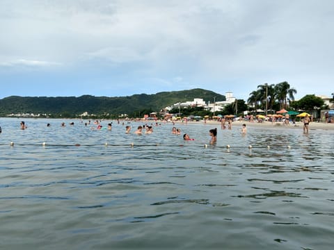 Beach nearby, sun loungers, beach towels