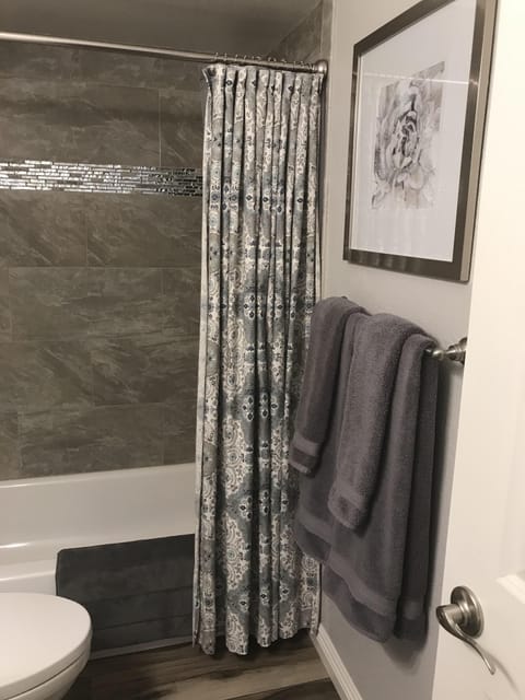 Guest Shower