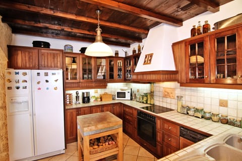 the kitchen North wing