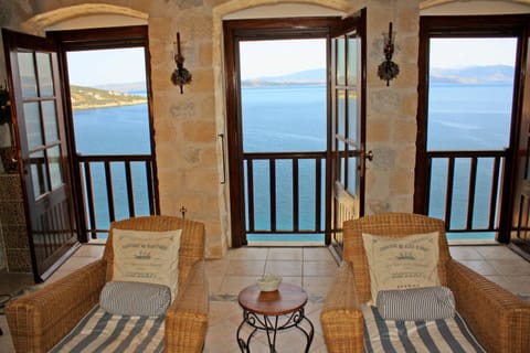 views from everywhere , lounge, North wing