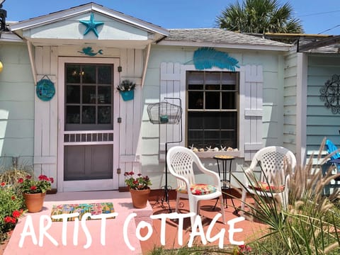 🏖🏖🏖🏖🏖🏖🏖🏖🏖🏖.         WELCOME TO OUR 1930’S 
      BEACH   COTTAGE❣️