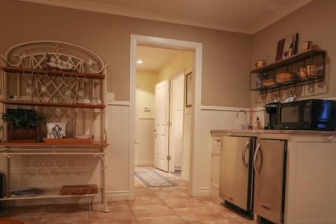 Kelly's Creekside - Erin's Escape