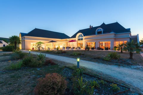 You will love to enjoy a relaxing vacation at this prime destination!